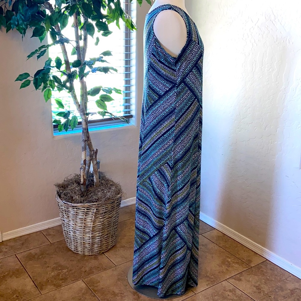 Susan Graver Printed Liquid Knit Maxi Dress ~ Black/Teal - Picture 2 of 8